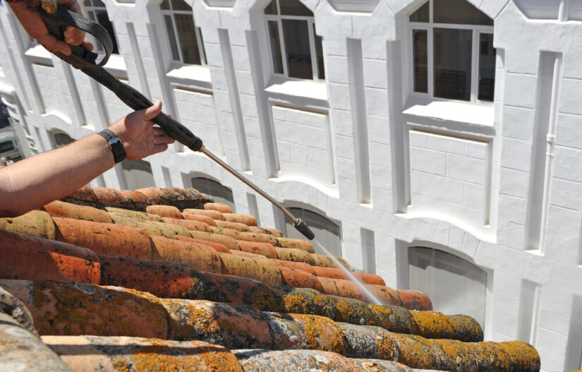 Miami beach, Florida  commercial roof pressure washing services