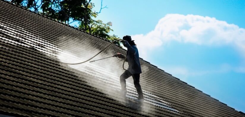miami roof cleaning services 