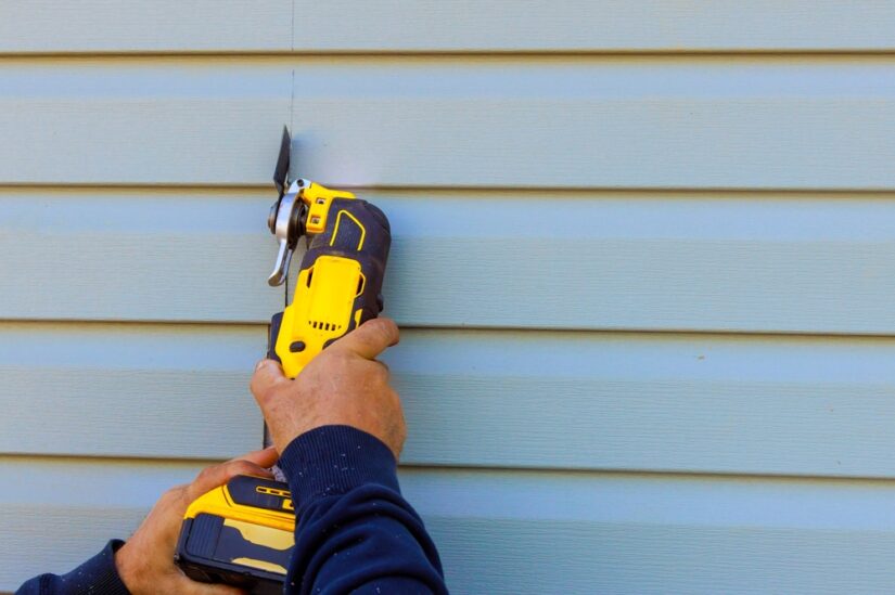 Image for 5 Reasons Why Mold Grows On Your Vinyl Siding  post